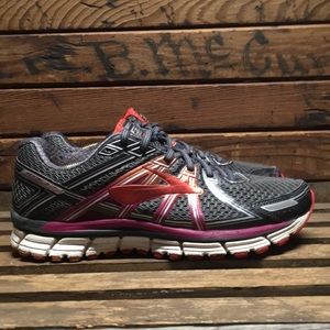 Brooks GTS Charcoal and Red size 10 Wide D Running